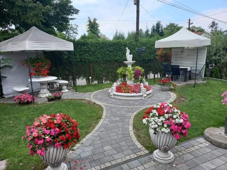 Bialy Dom Sulejów Exterior foto